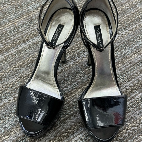 Dolce & Gabbana | Patent Leather Sandals Black Platform - Picture 2 of 7